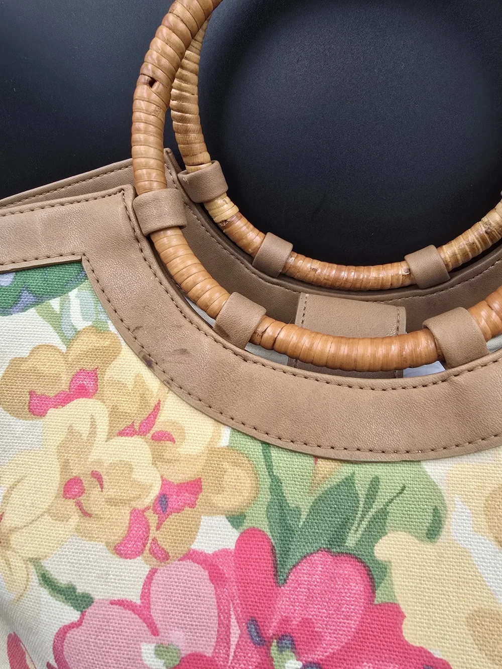 Fossil tote bold